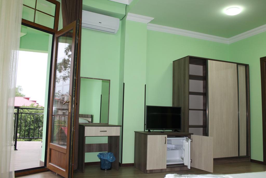 Villa Qero Batumi Esterno foto