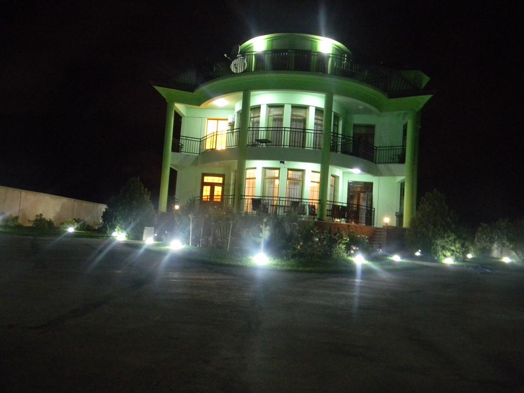 Villa Qero Batumi Esterno foto