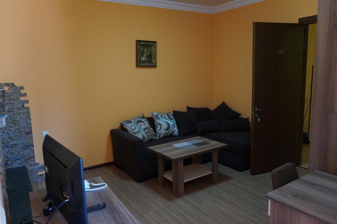 Villa Qero Batumi Esterno foto